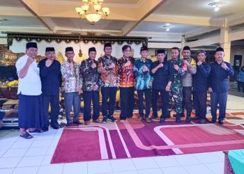 Ruwah Desa Sidokepung, Bupati Gus Muhdlor Minta Masyarakatnya Guyub Rukun