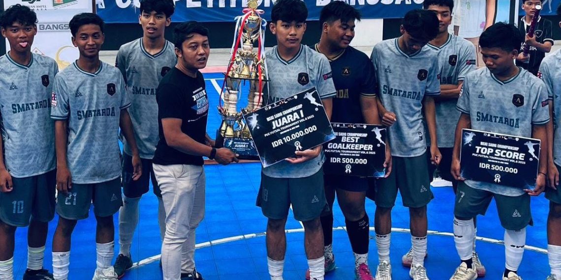 SMA Antartika Sidoarjo Juara 1 Turnamen Futsal Rizki Sadik Champion PUC 6 2025