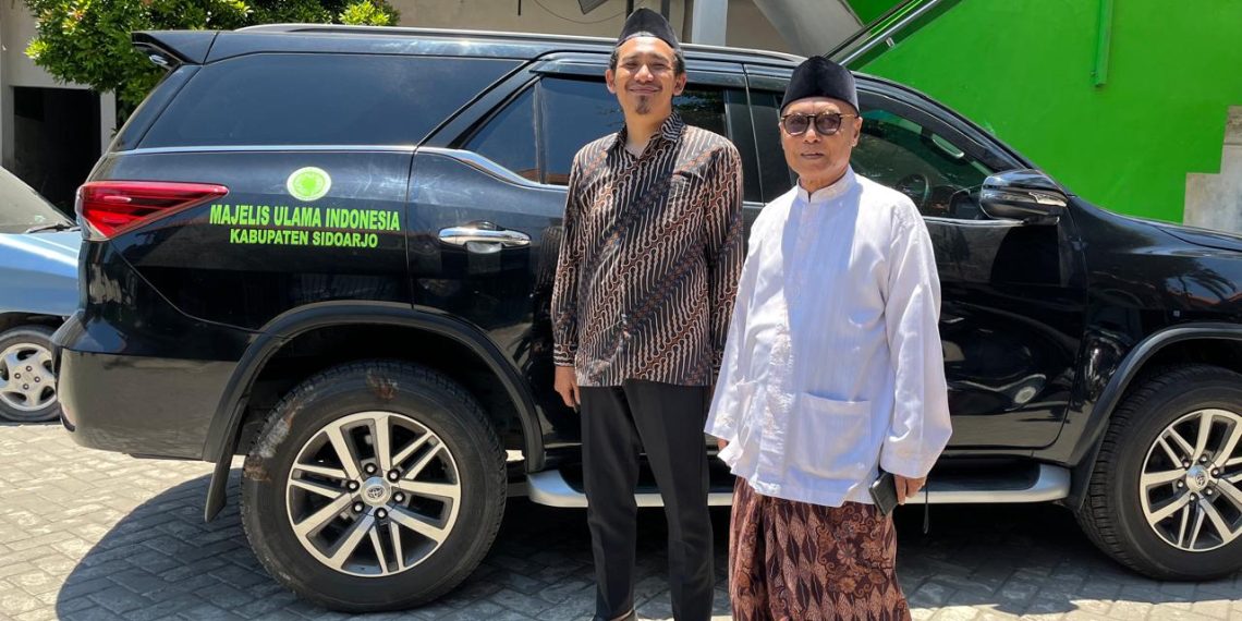 Ketua MUI Sidoarjo Lakukan Silaturahmi ke Yayasan Hasyim Asy’ari dan SMK Yahari