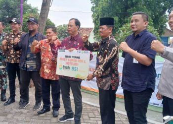 BMH Unit Sidoarjo Bersinergi dengan Mitra Donatur Resmikan Sumur Bor di Desa Semambung Jabon